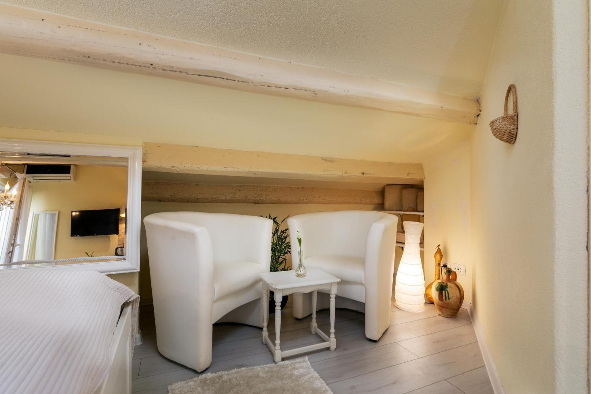 Duplex Apartment Camelia In Charming Old Town 罗维尼 外观 照片