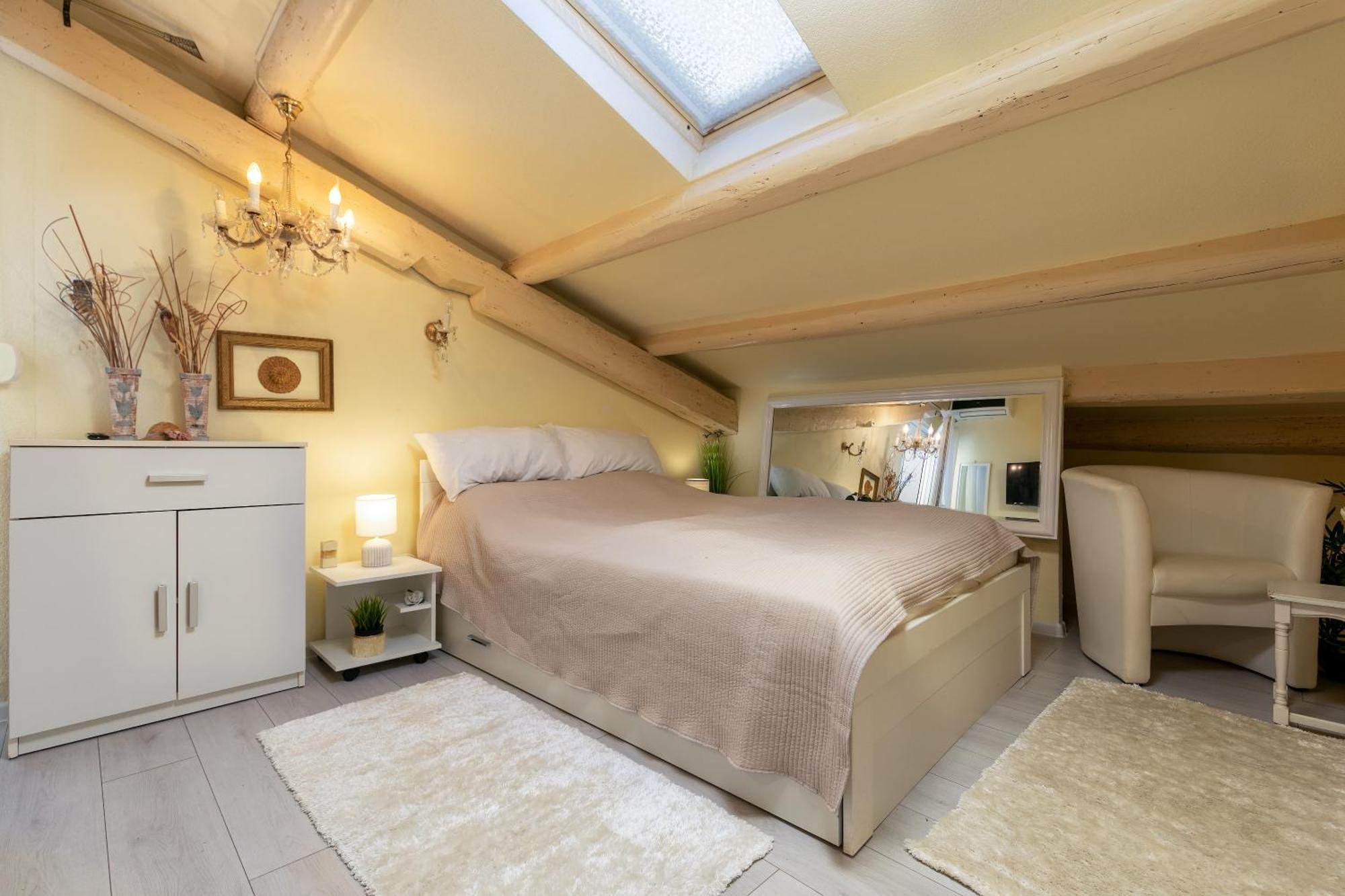 Duplex Apartment Camelia In Charming Old Town 罗维尼 外观 照片