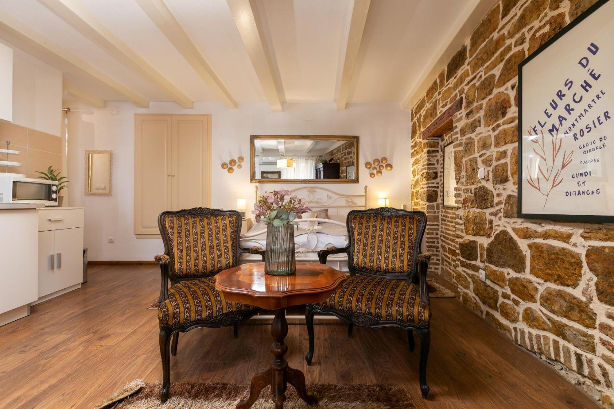Duplex Apartment Camelia In Charming Old Town 罗维尼 外观 照片