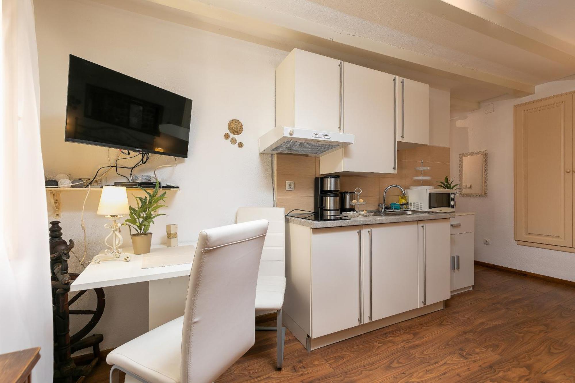 Duplex Apartment Camelia In Charming Old Town 罗维尼 外观 照片